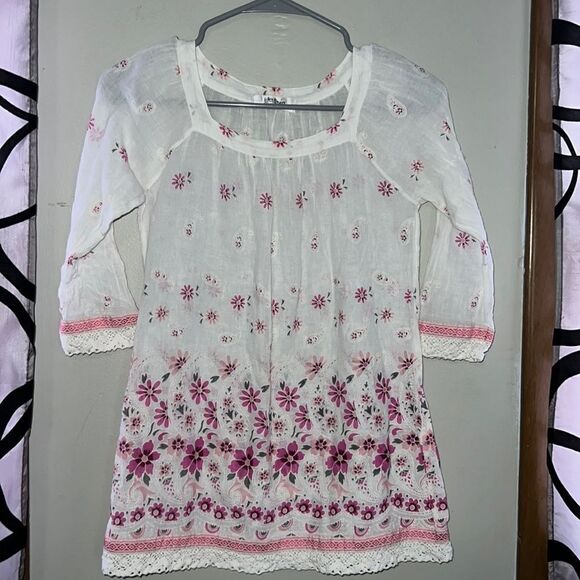 Hepburn boutique floral lace top size medium - Picture 1 of 10